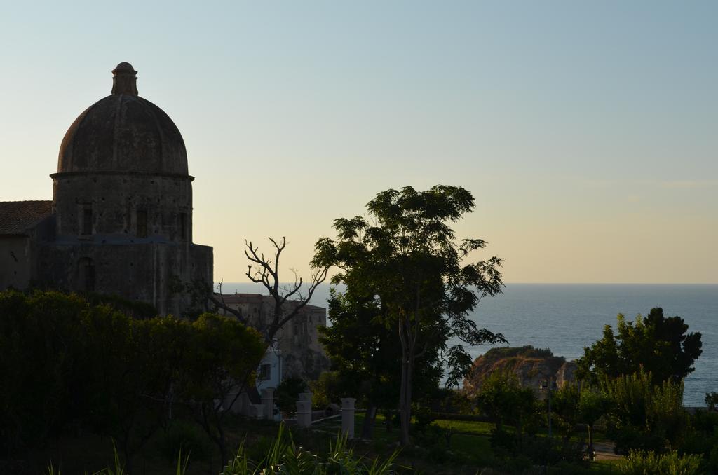Villa Oscar Tropea Habitación foto